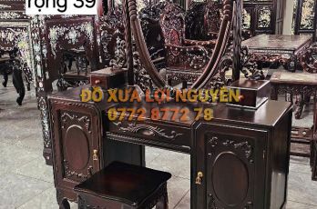 Bàn trang điểm, Gỗ trắc xưa