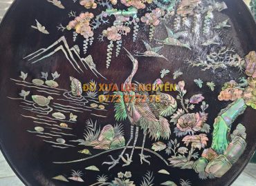 Dĩa tranh tùng hạt, gỗ gõ mật, cẩn ốc đẹp