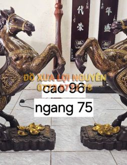 Cặp ngựa đồng cao to