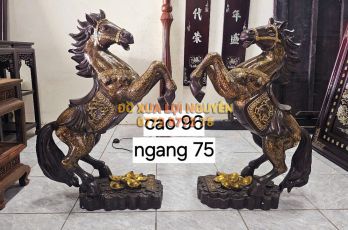 Cặp ngựa đồng cao to