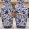Cặp bình vẽ cúc dây, gốm tàu