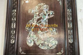 Tranh chữ NHẪN, Gỗ gõ mật