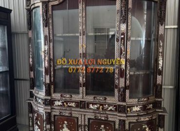 Tủ trưng bày Louis Vip, gỗ gõ mật
