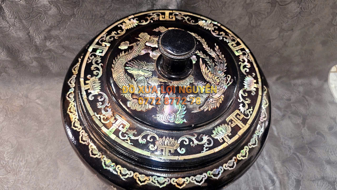 Hủ ủ trà. Gỗ gõ mật