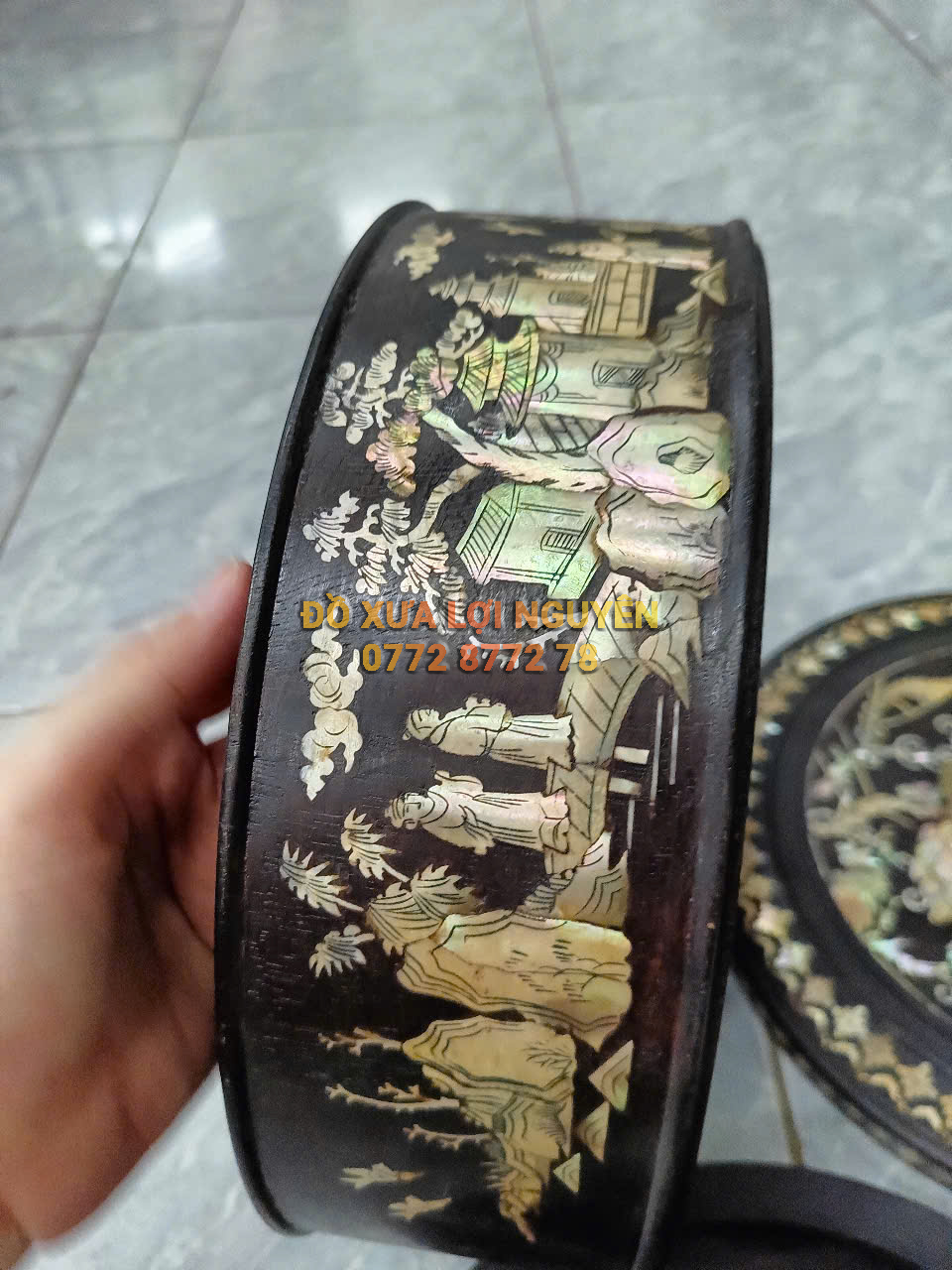 Tráp bánh mứt xưa. Gỗ gõ mật