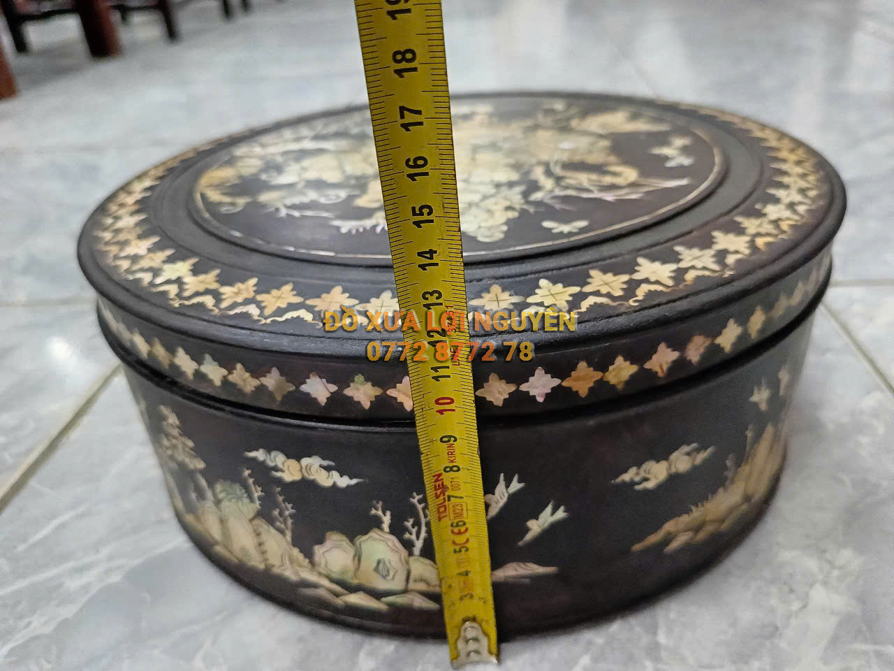 Tráp bánh mứt xưa. Gỗ gõ mật