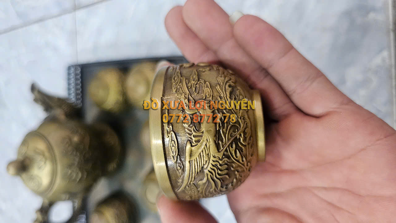 Bộ tách trà chất liệu đồng xưa