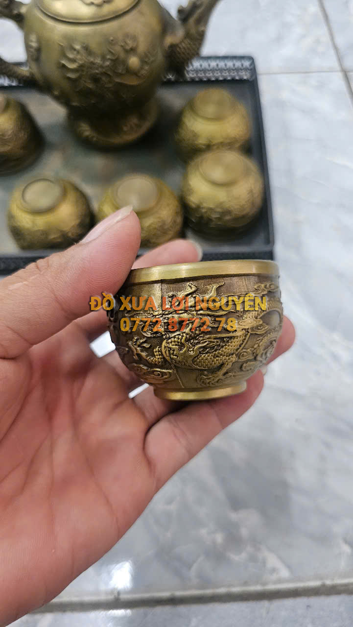 Bộ tách trà chất liệu đồng xưa