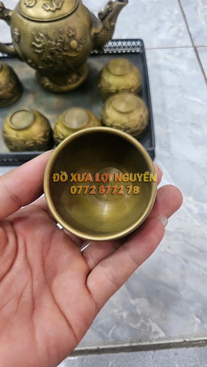 Bộ tách trà chất liệu đồng xưa