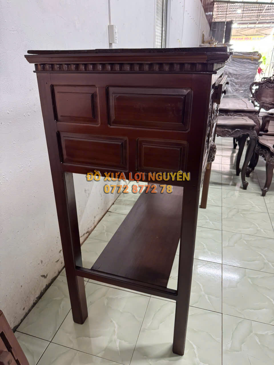 Bàn nghi gỗ gõ mật xưa