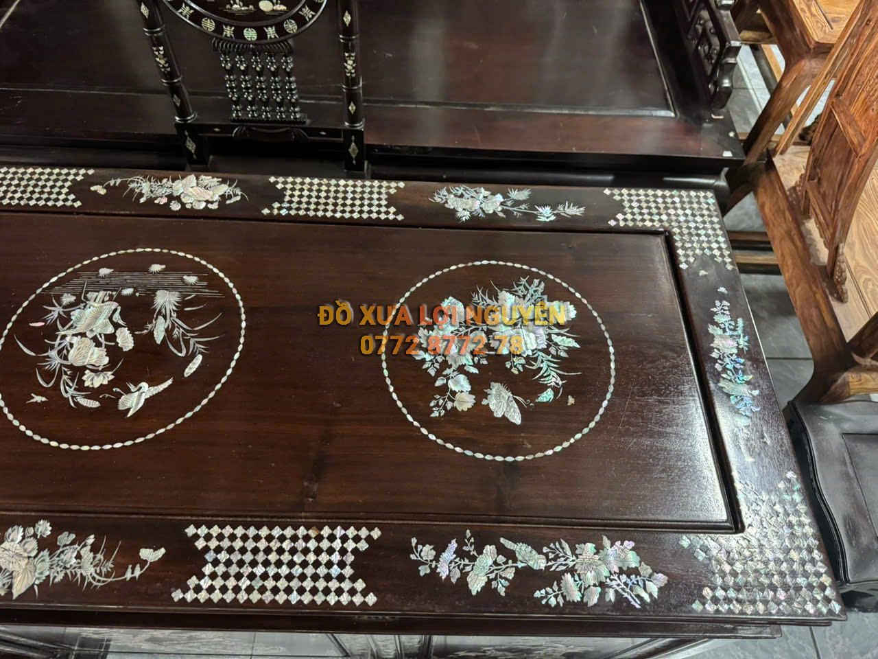 Bàn làm việc gỗ gõ mật cẩn ốc đẹp