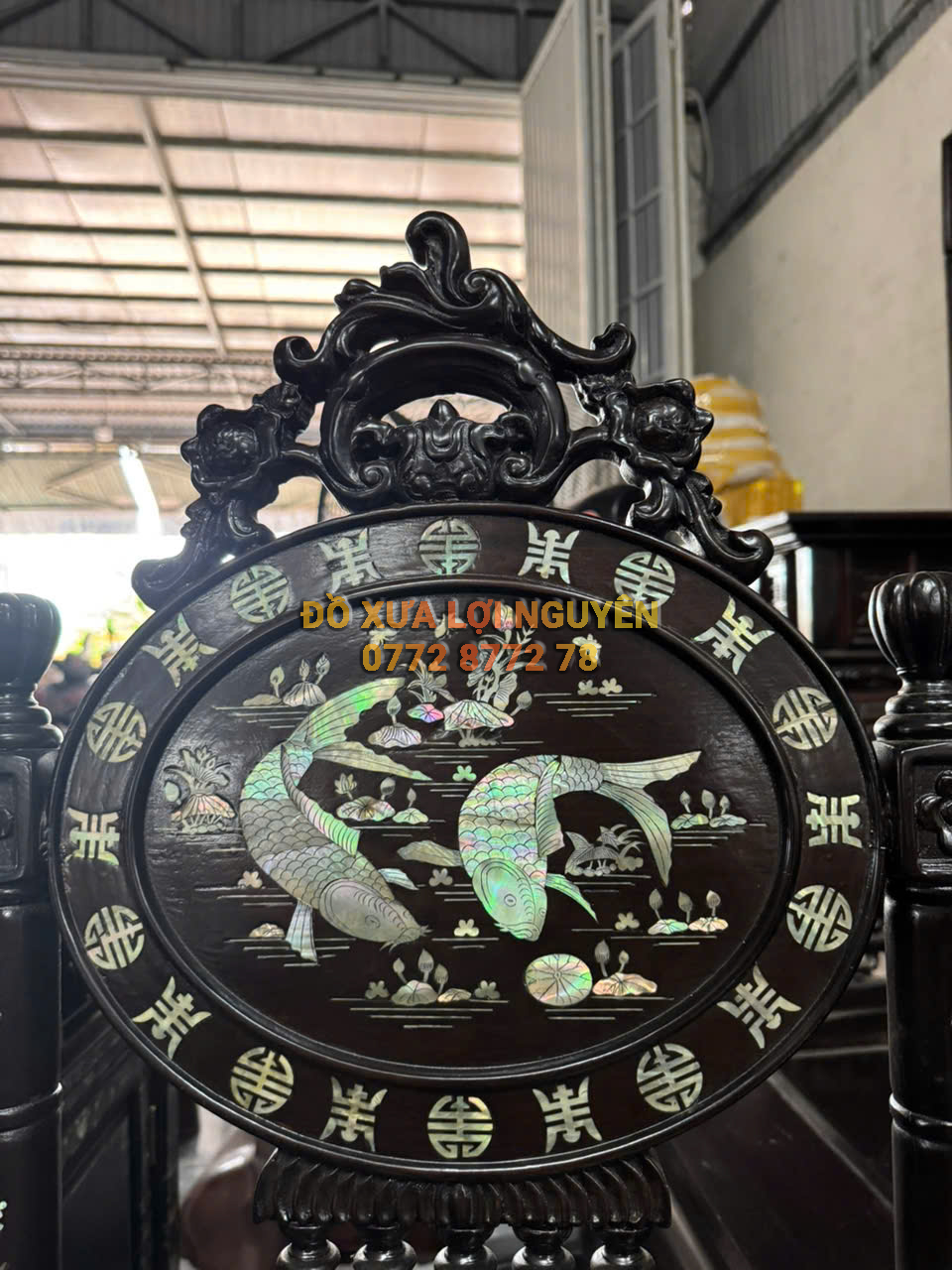 Bàn làm việc gỗ gõ mật cẩn ốc đẹp