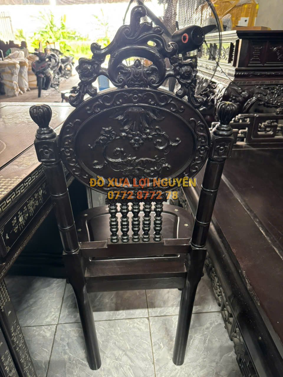 Bàn làm việc gỗ gõ mật cẩn ốc đẹp