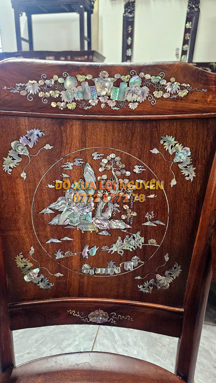 Bộ bàn tròn. 9 món, gỗ hương ta, mặt 1 tấm, dày 5 phân