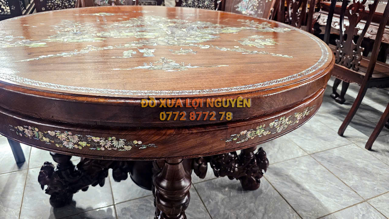 Bộ bàn tròn. 9 món, gỗ hương ta, mặt 1 tấm, dày 5 phân