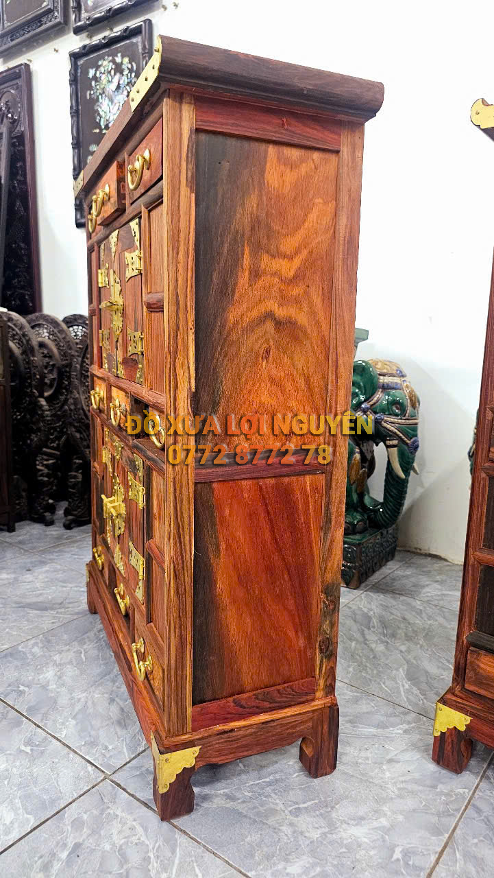 Tủ trà gỗ trắc ta, bọc đồng siêu đẹp