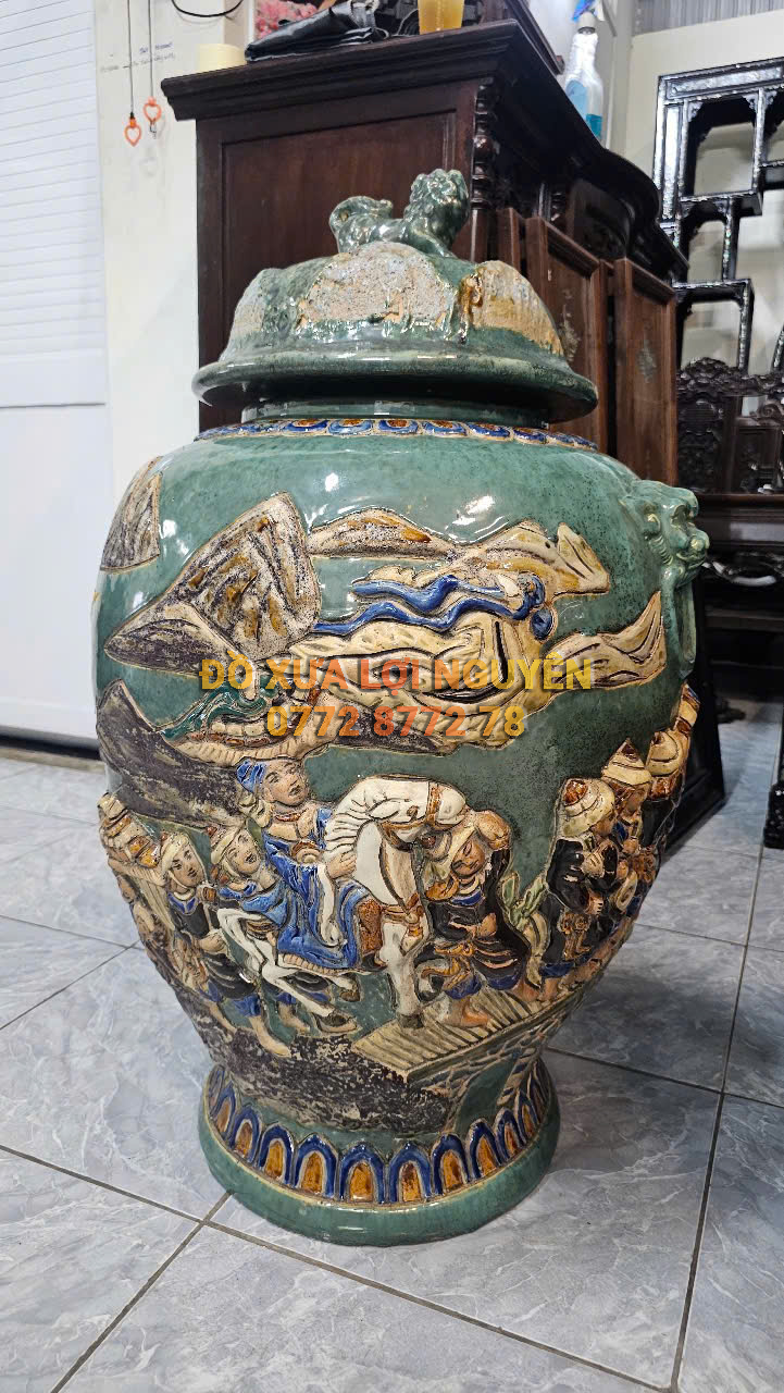 Cặp choé gốm biên hoà, cao to. Rất đẹp