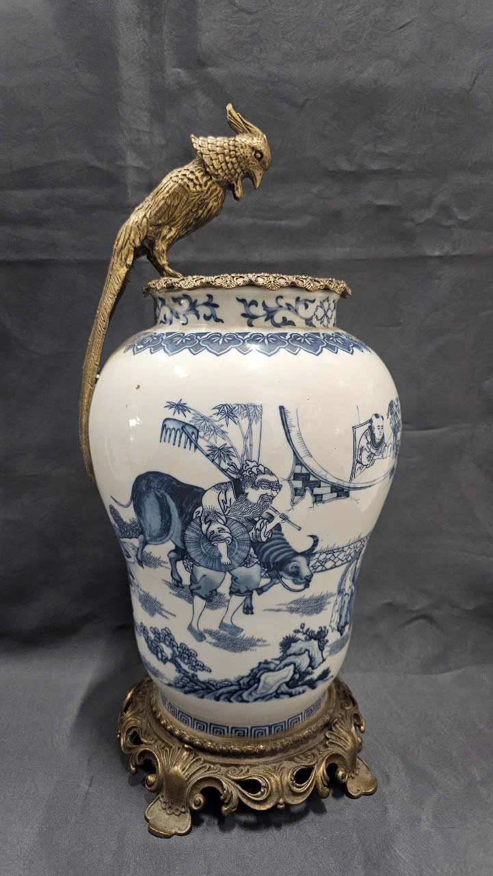 Bình gốm Tàu xuất Âu bọc đồng vip