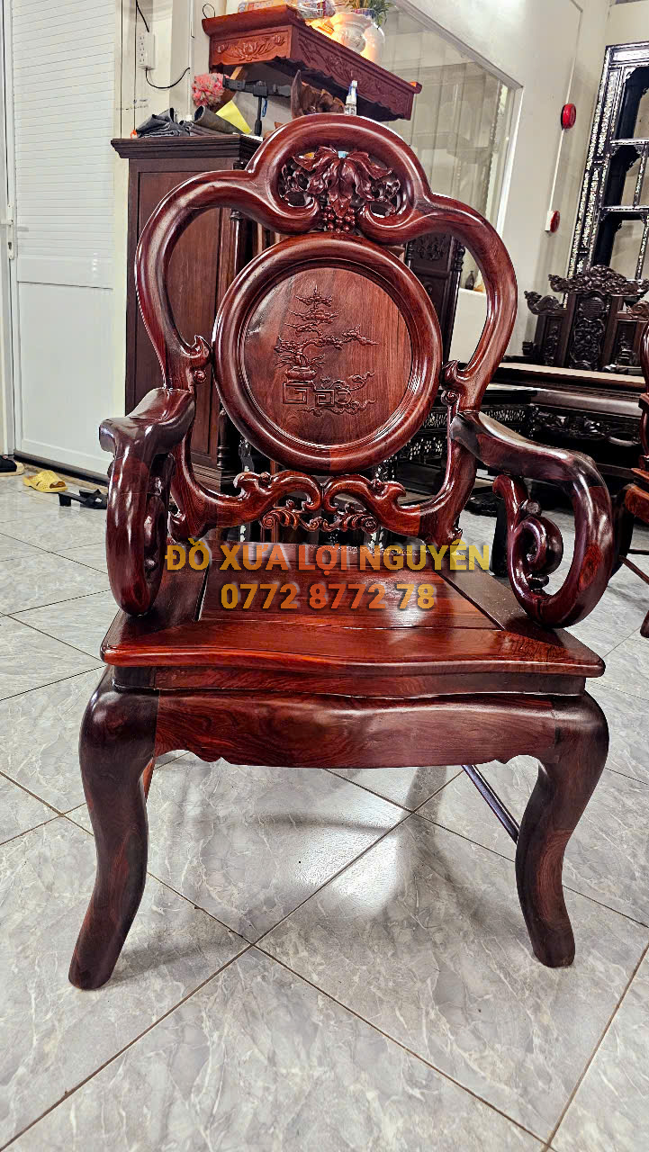 Bộ ruột dơi, gỗ cẩm lai ta 7 món