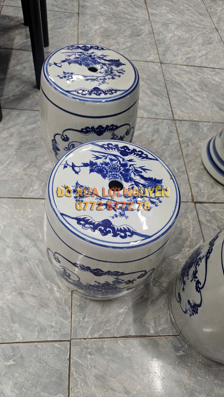 Bộ bàn gốm Tàu men lam, vẽ bát tiên tuyệt đẹp