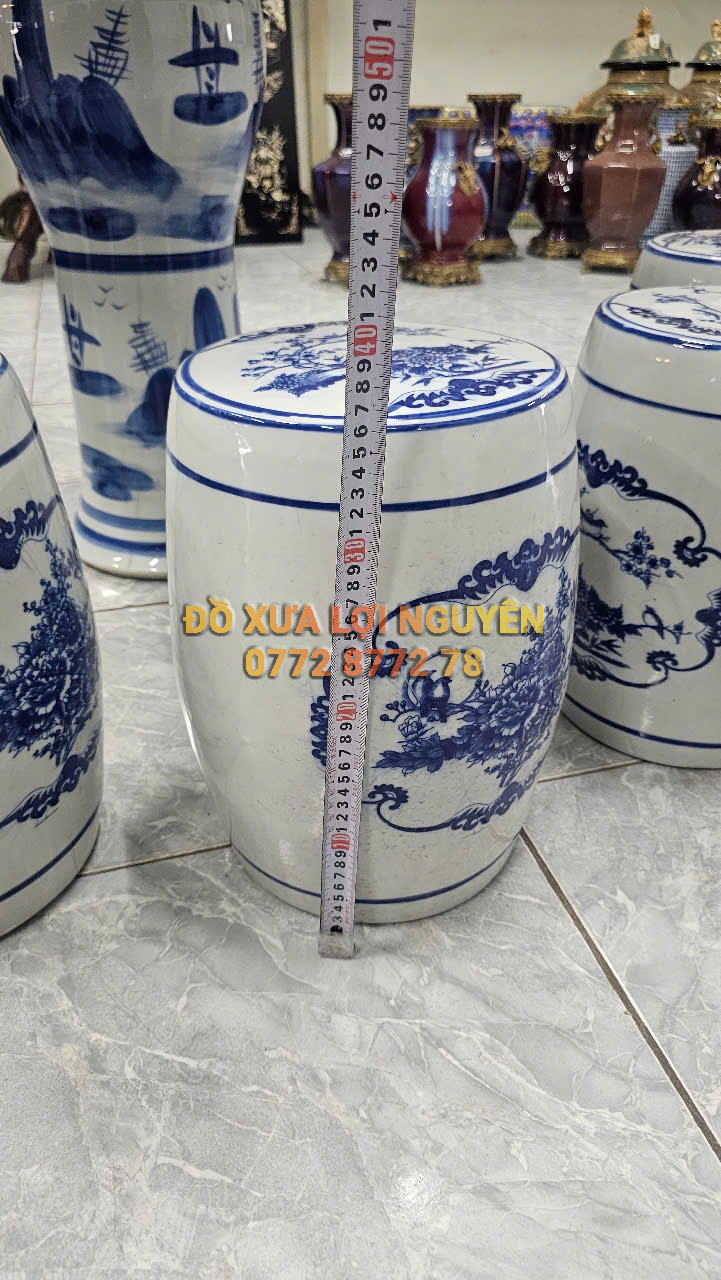 Bộ bàn gốm Tàu men lam, vẽ bát tiên tuyệt đẹp