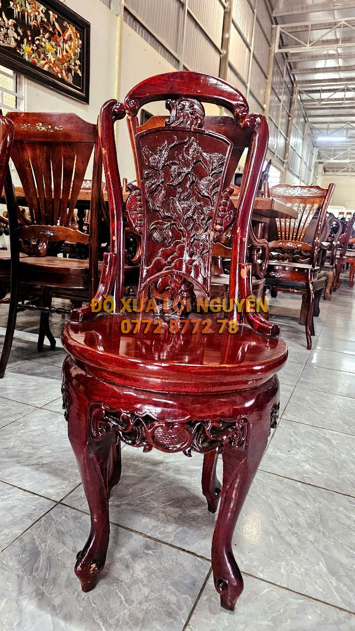 Bộ bàn gỗ hương ta 11 món đẹp