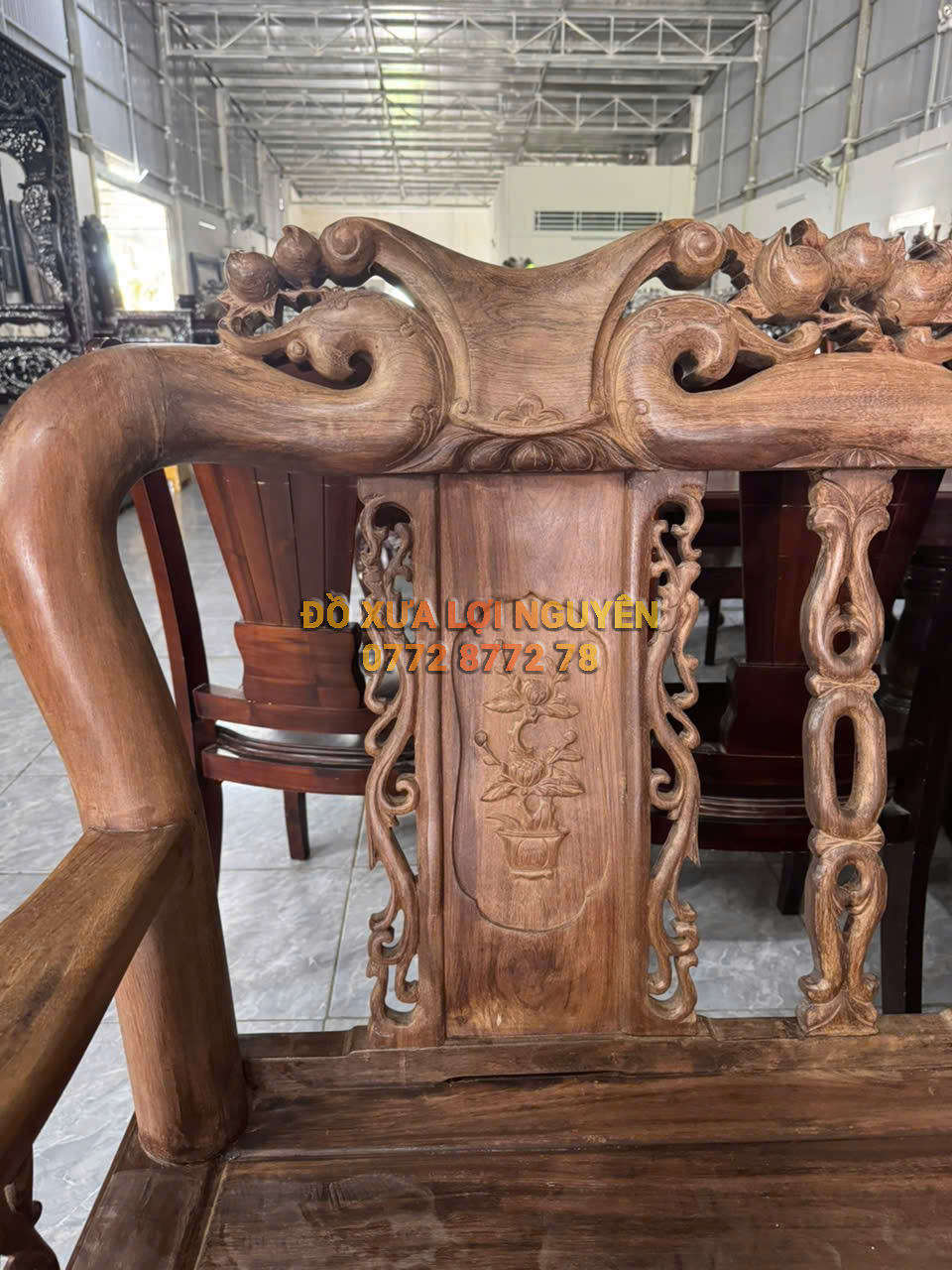 Bộ bàn gỗ cẩm thị xưa đẹp