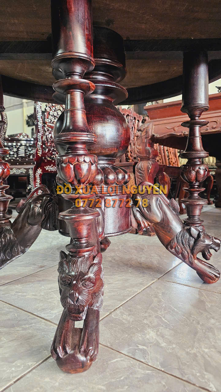 Bàn sư tử xưa, chân gỗ trắc, mặt gỗ gõ