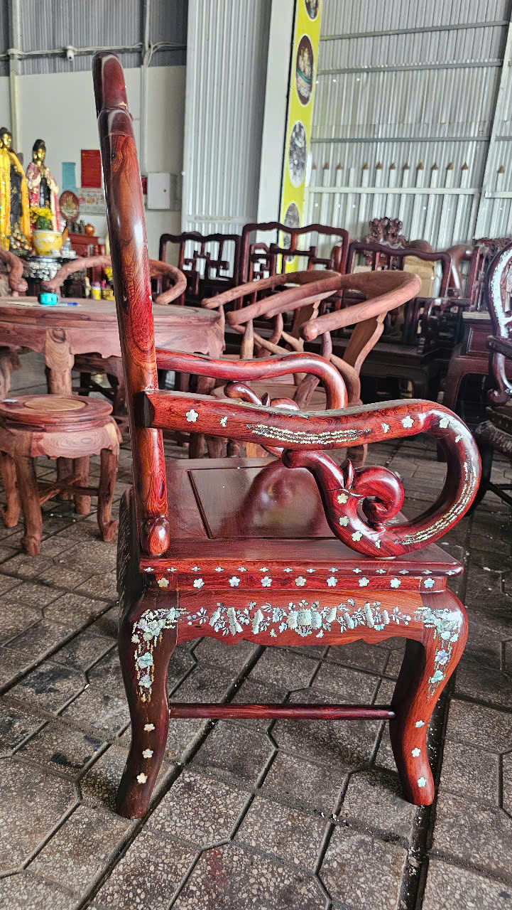 Bộ bàn cẩm lai 7 món, cẩn ốc đỏ siêu vip