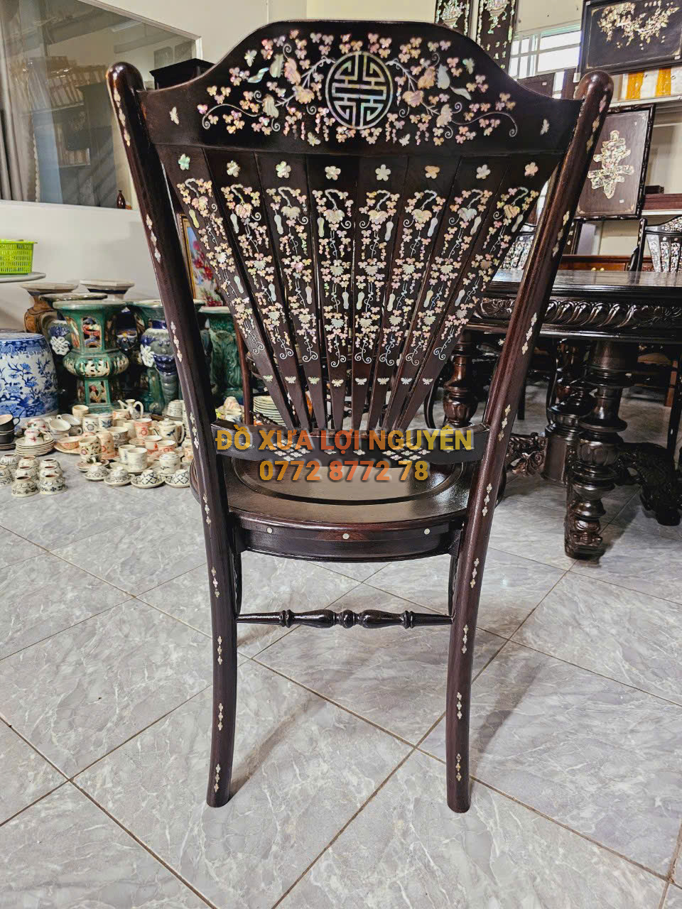 Bộ bàn ăn 8 món, ghế quạt cẩn 2 mặt, gỗ gõ