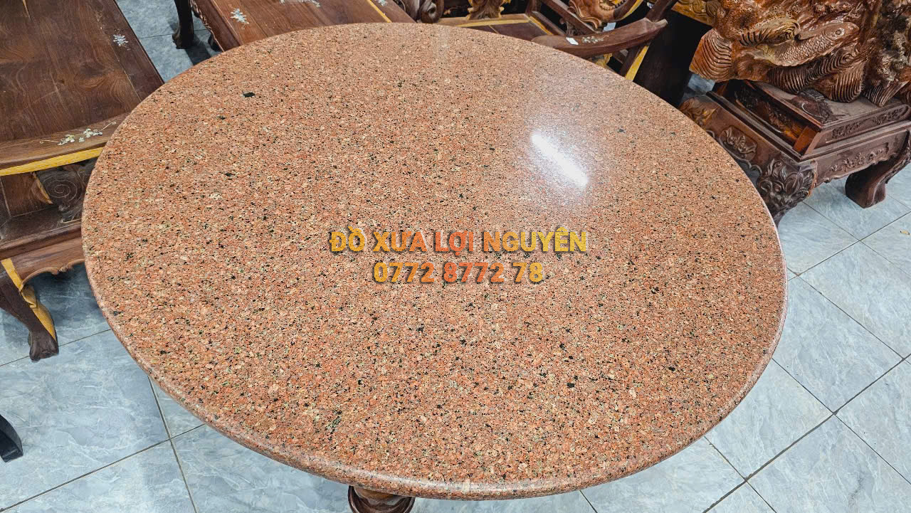 Bàn gỗ hương ta xưa sư tử quay đầu