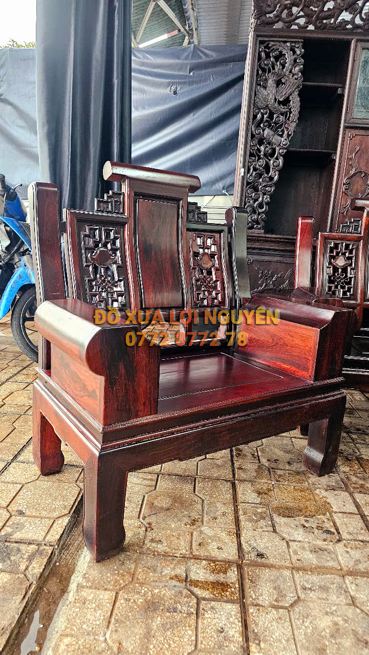 Bộ bàn gỗ cẩm lai xưa, 6 món đẹp