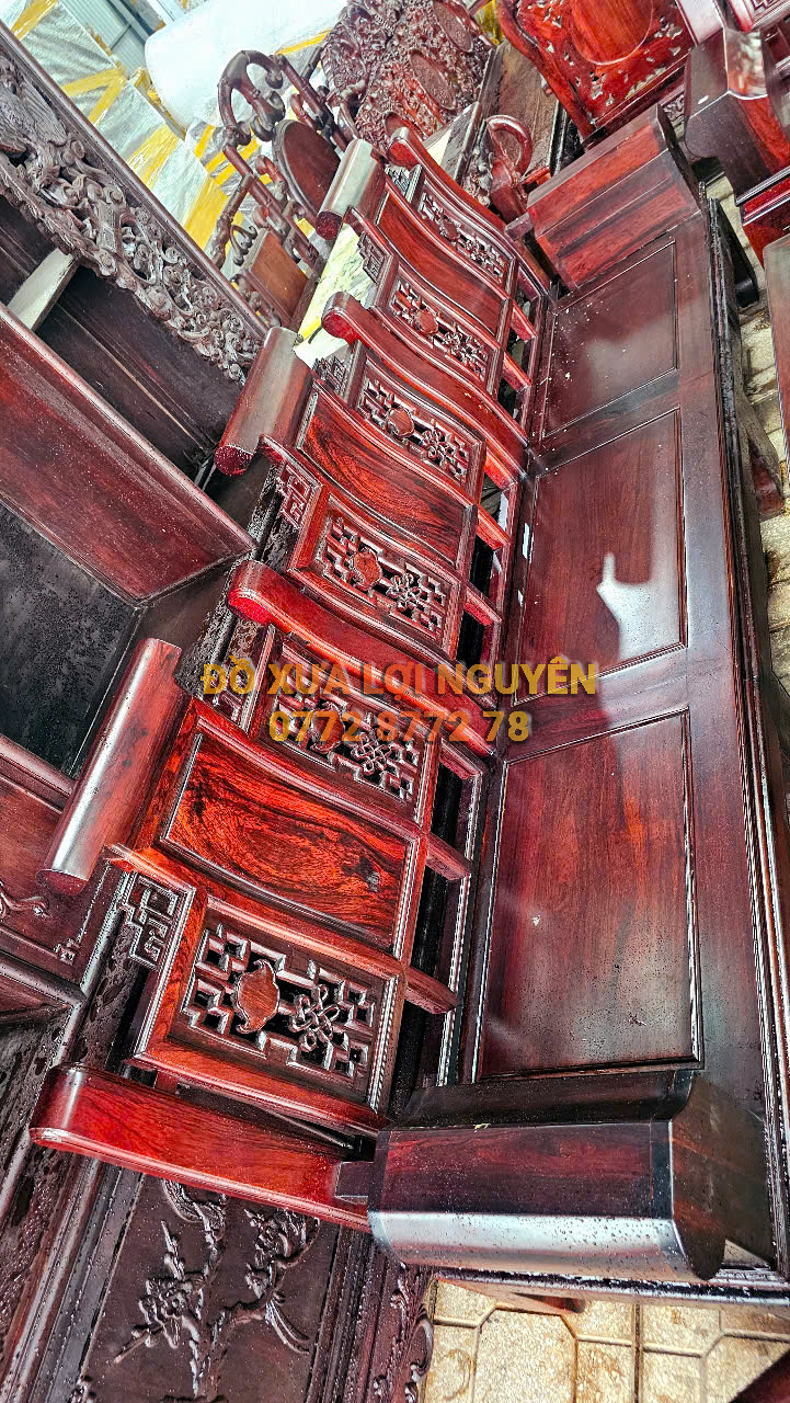 Bộ bàn gỗ cẩm lai xưa, 6 món đẹp