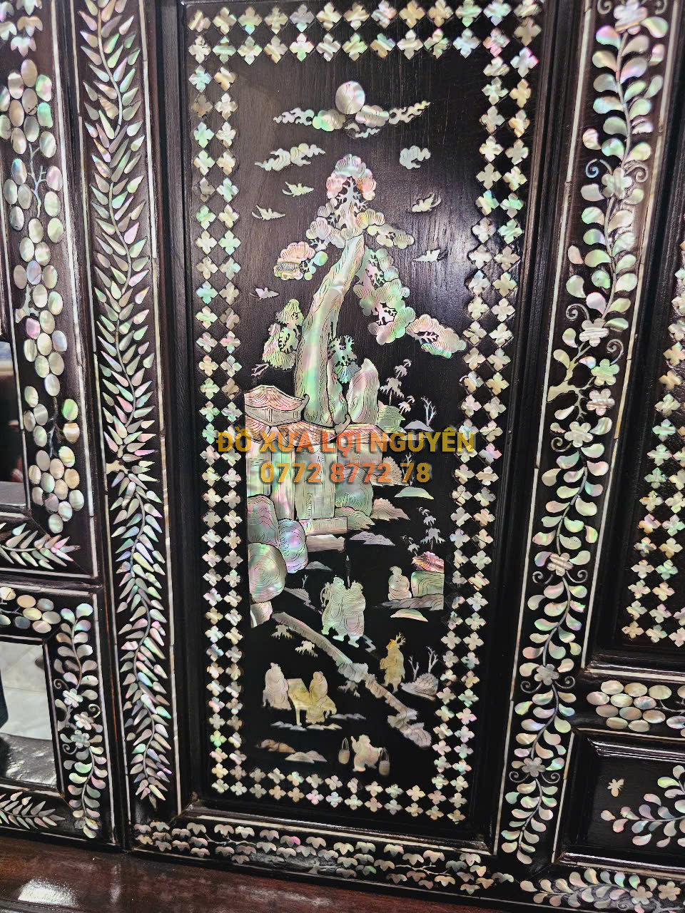 Bộ bàn ghế sang trọng, cẩn ốc tứ diện, gỗ gõ mật