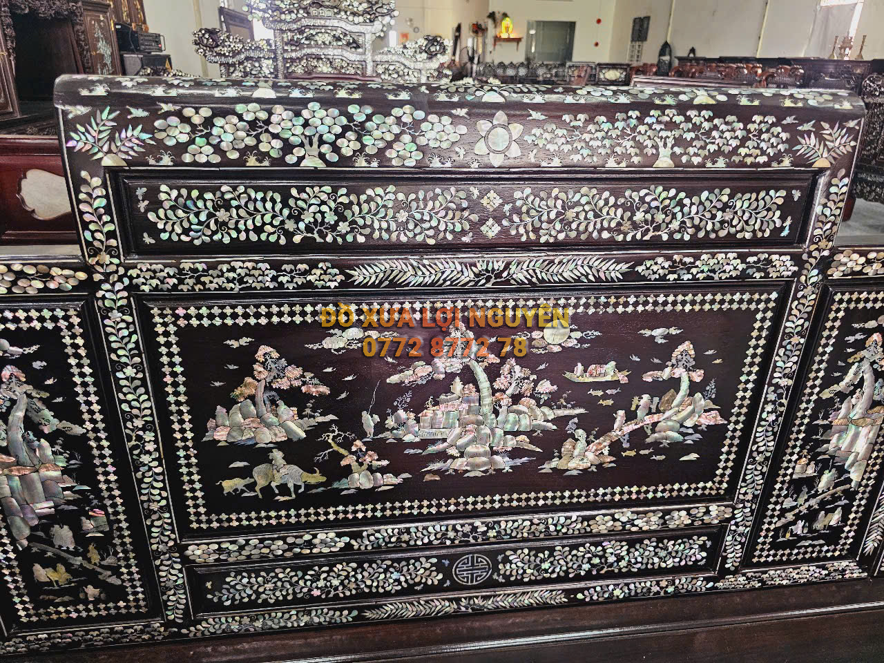 Bộ bàn ghế sang trọng, cẩn ốc tứ diện, gỗ gõ mật