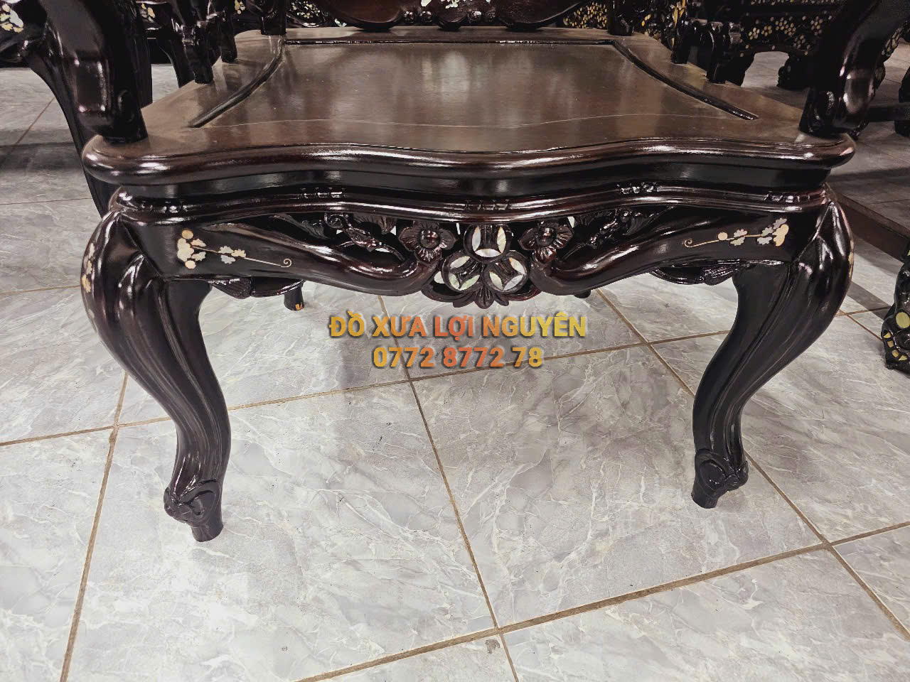 Bộ bàn Louis khánh dơi 9 món, cẩn ốc đẹp, gỗ gõ mật