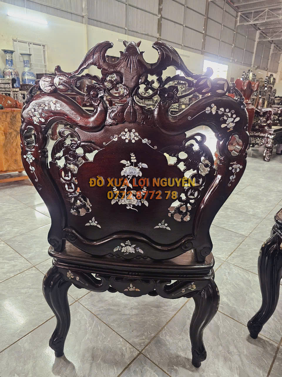 Bộ bàn Louis khánh dơi 9 món, cẩn ốc đẹp, gỗ gõ mật