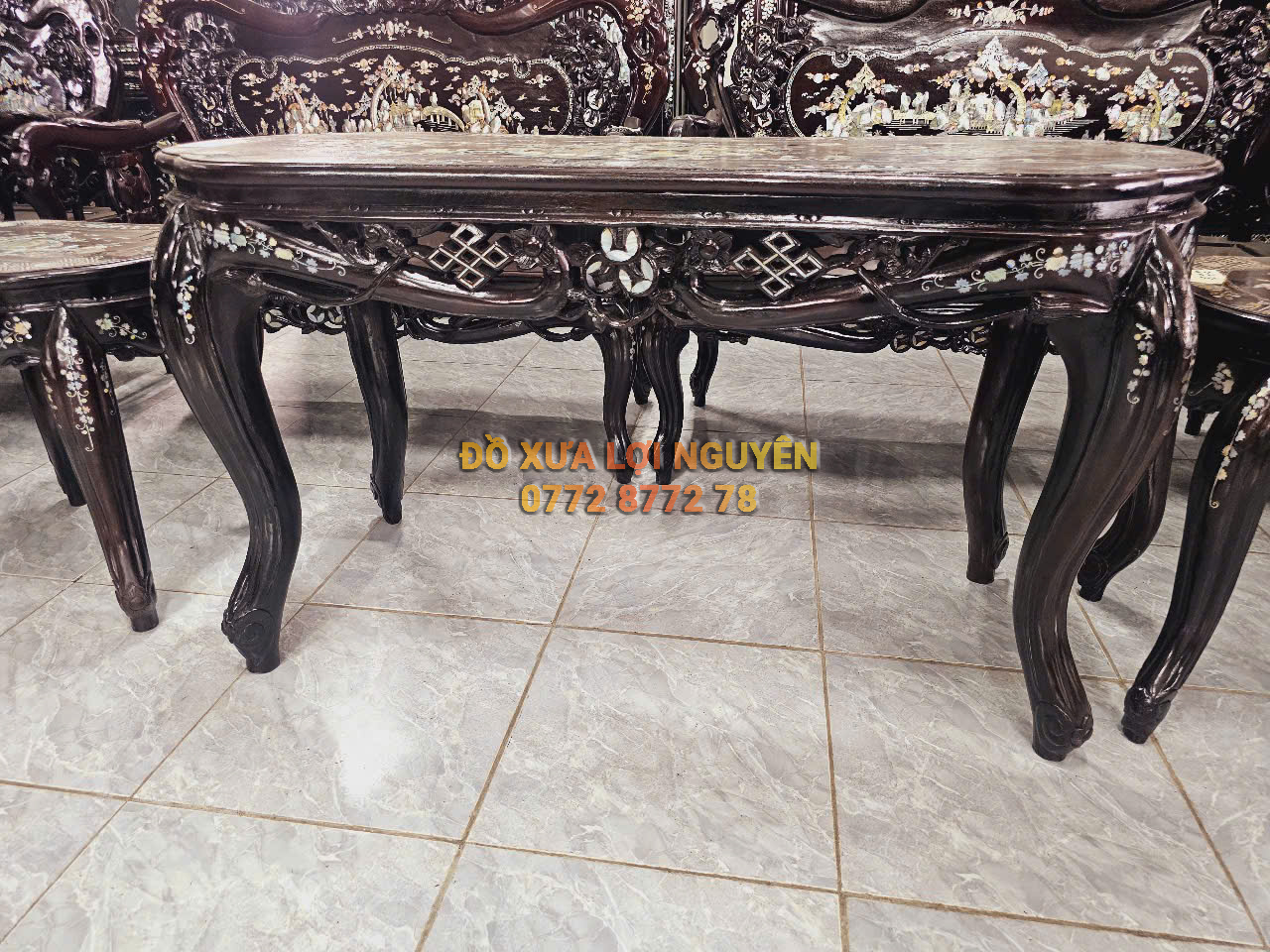 Bộ bàn Louis khánh dơi 9 món, cẩn ốc đẹp, gỗ gõ mật