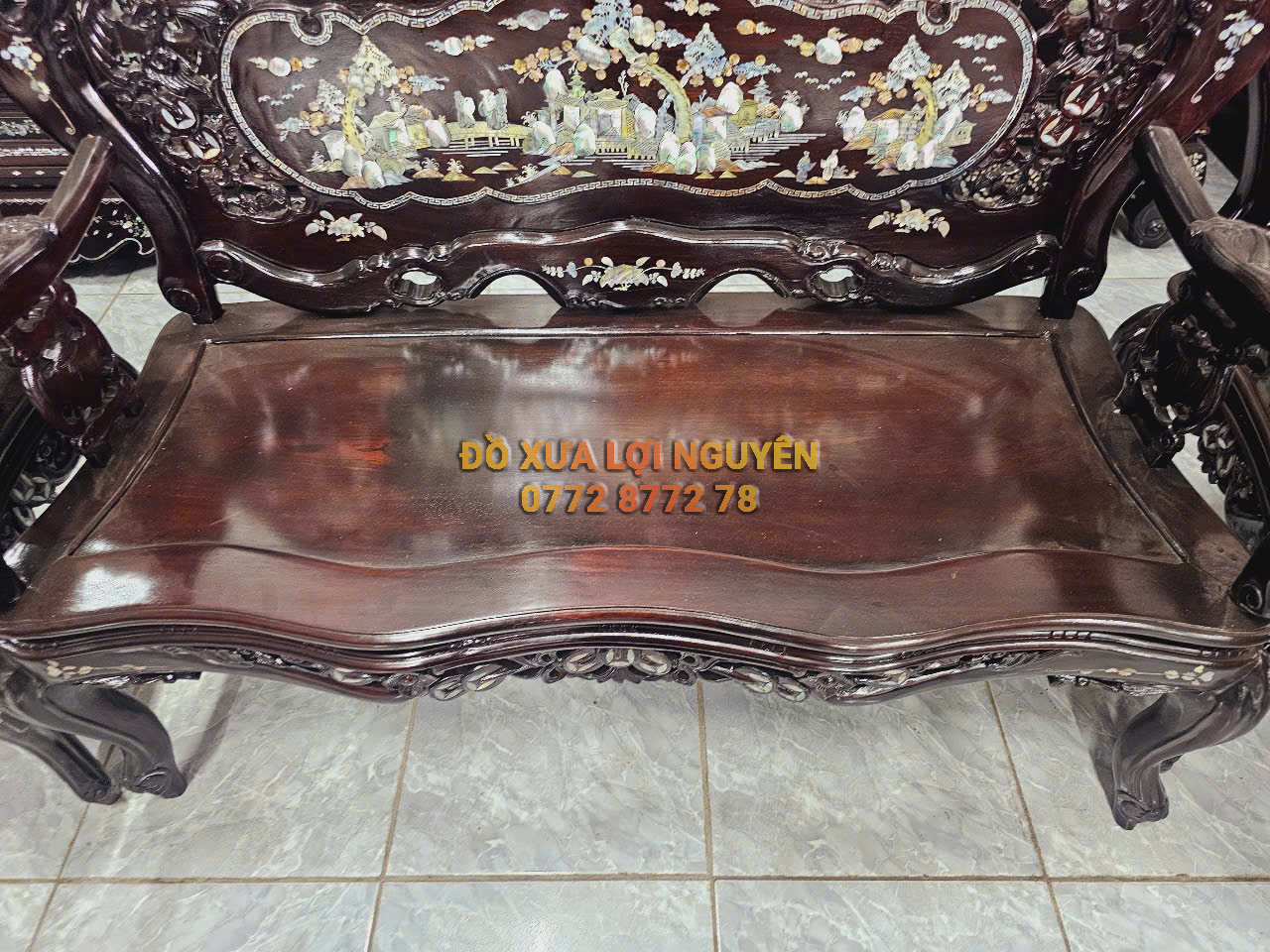 Bộ bàn Louis khánh dơi 9 món, cẩn ốc đẹp, gỗ gõ mật