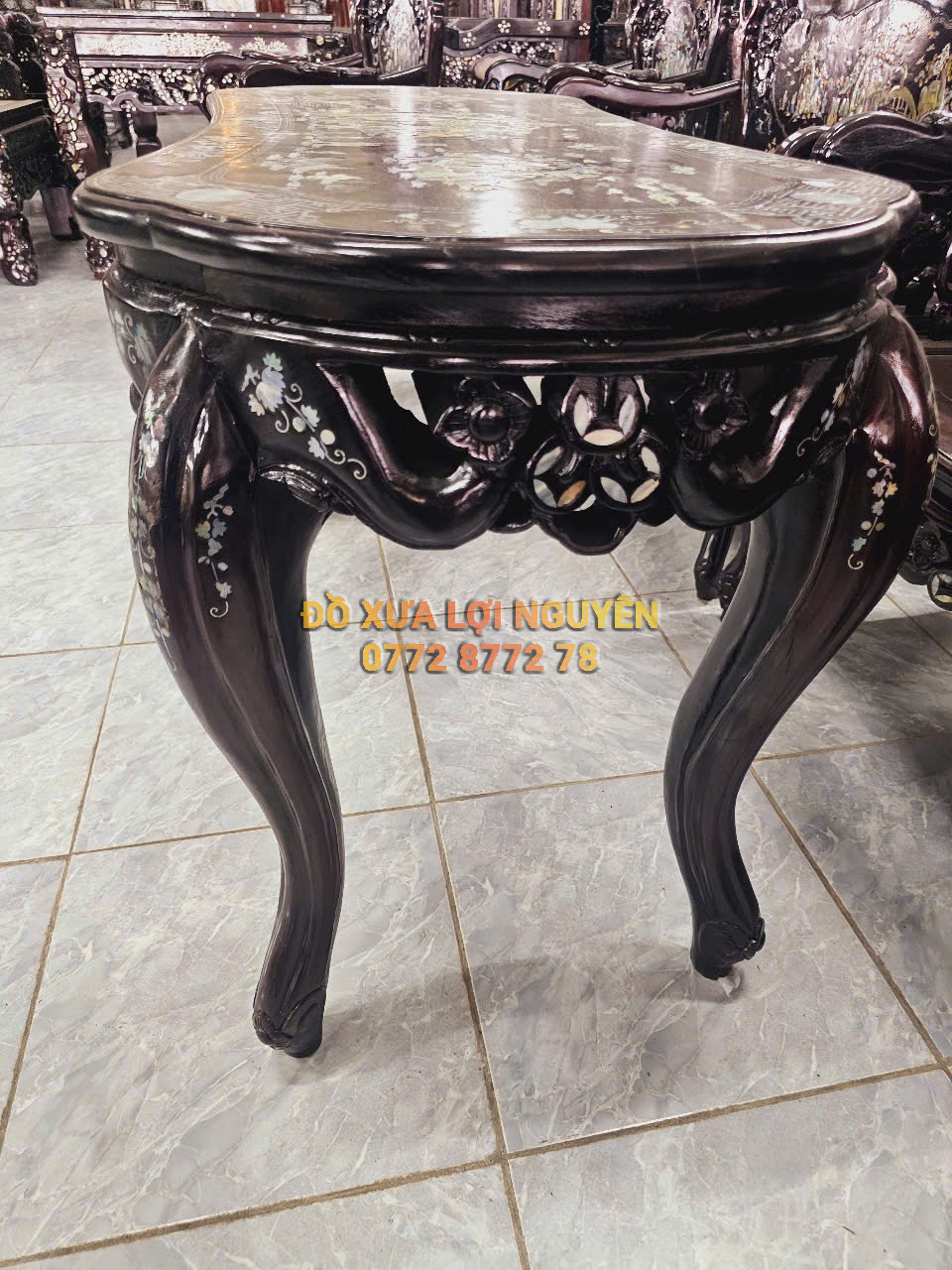 Bộ bàn Louis khánh dơi 9 món, cẩn ốc đẹp, gỗ gõ mật