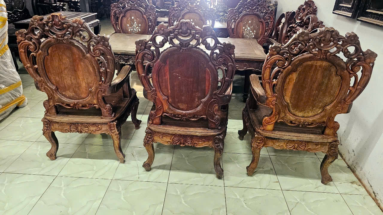 Bộ bàn gỗ gõ mật chuẩn xưa, 7 món, trạm đục hoa lá tây