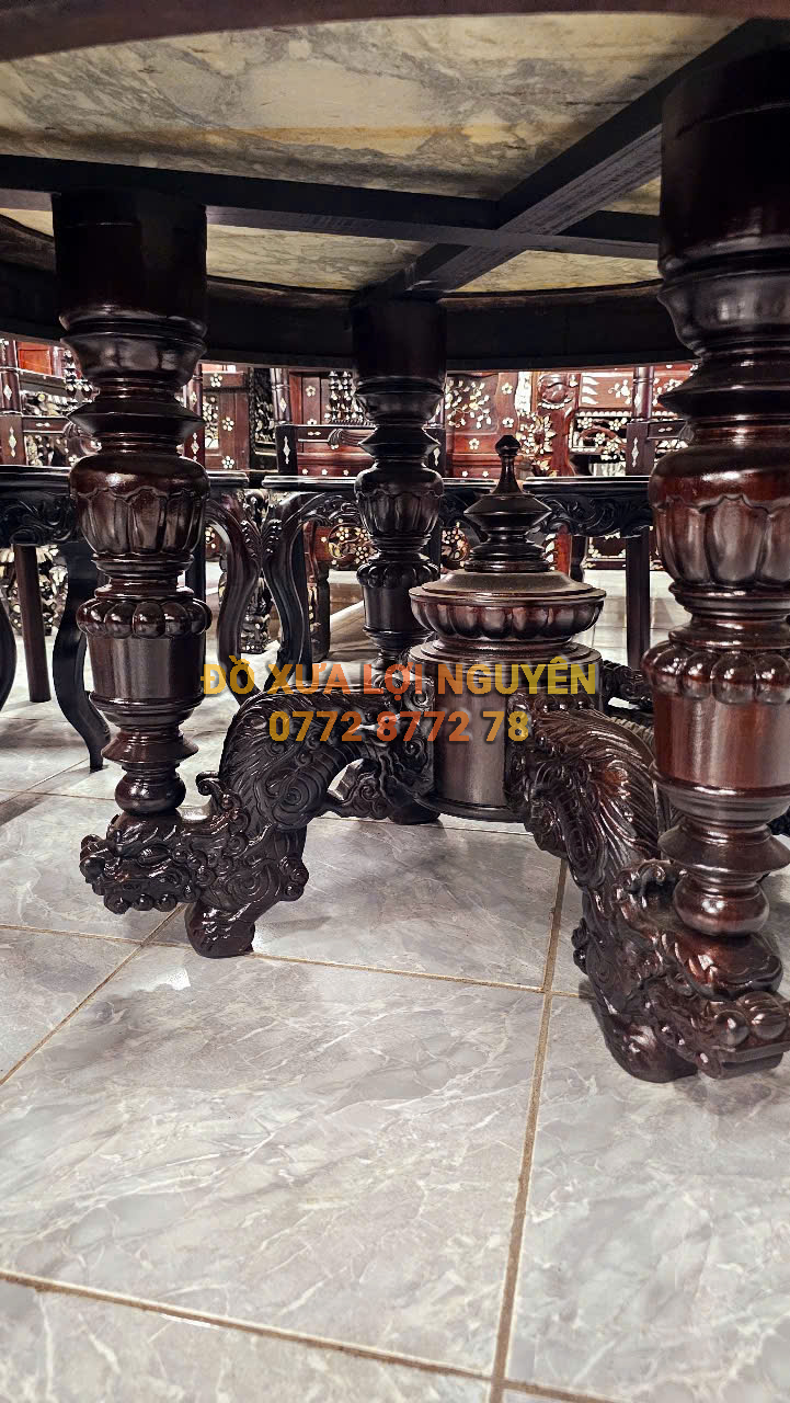 Bộ bàn ăn gỗ gõ mật, ghế Louis, cẩn ốc 9 món, mặt bàn đá tàu