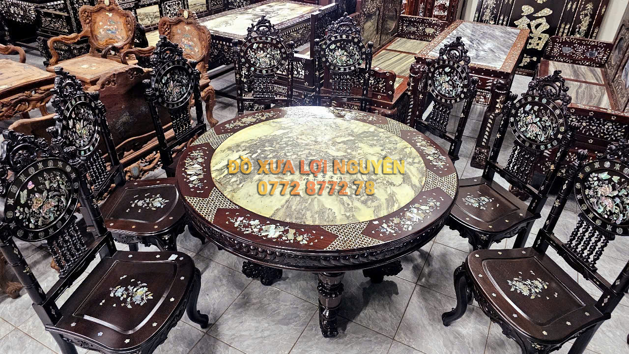 Bộ bàn ăn gỗ gõ mật, ghế Louis, cẩn ốc 9 món, mặt bàn đá tàu