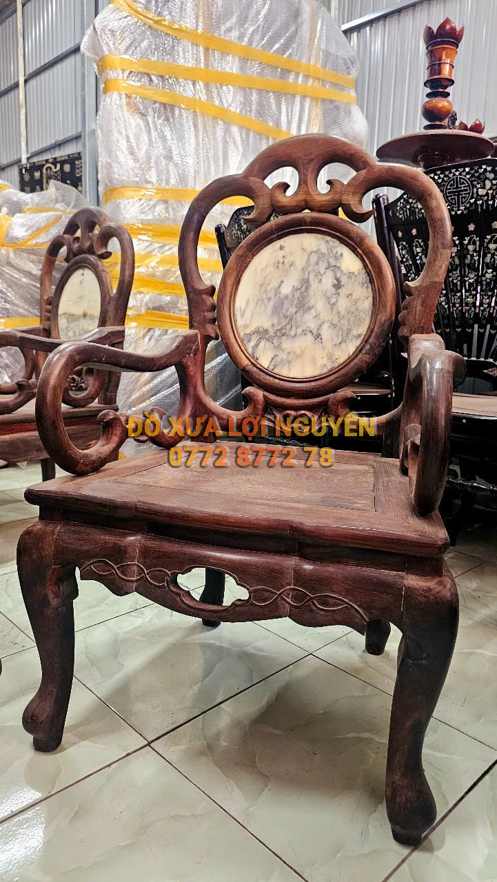 Bộ bàn ghế gỗ trắc ta chuẩn xưa 8 món, dáng móc Tàu