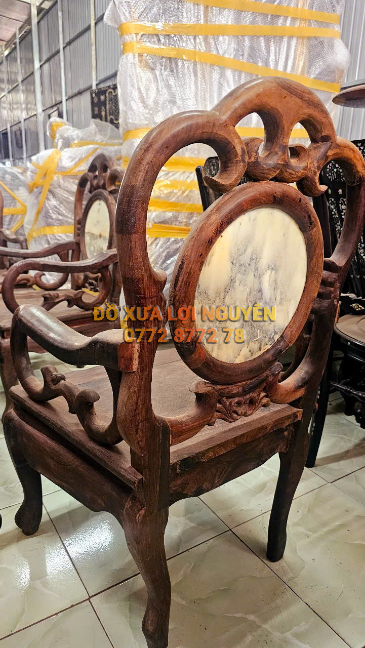 Bộ bàn ghế gỗ trắc ta chuẩn xưa 8 món, dáng móc Tàu