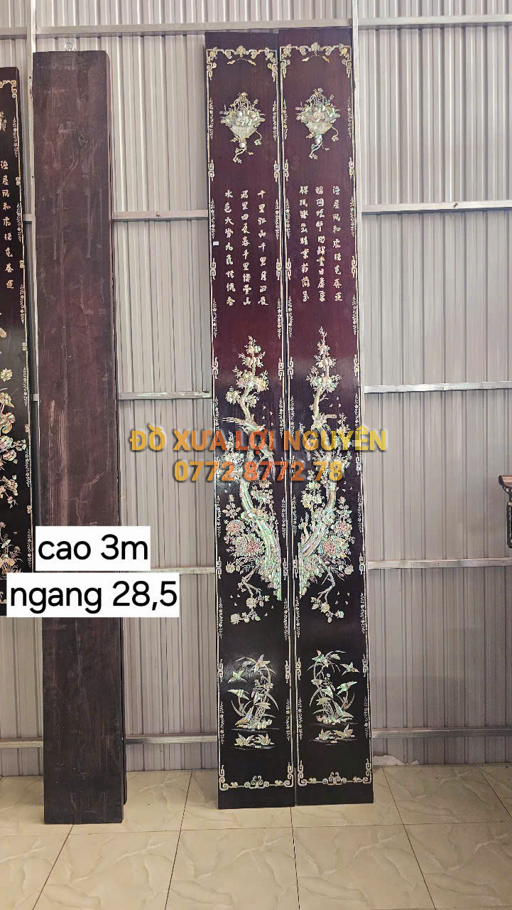 Cặp câu đối xưa. Cẩn ốc đẹp - Gỗ gõ mật