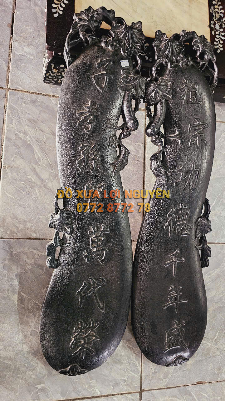 Cặp câu đối bầu bí gỗ lim