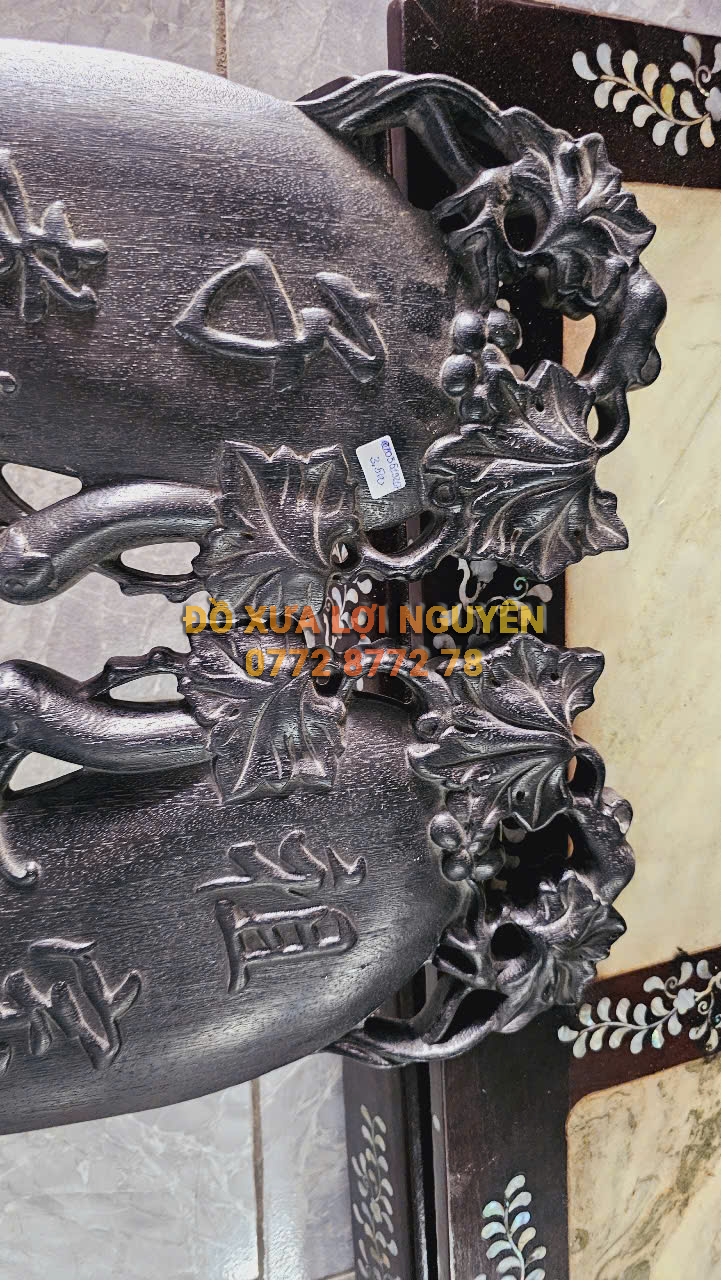 Cặp câu đối bầu bí gỗ lim