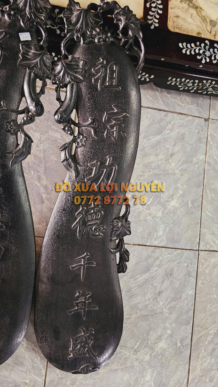 Cặp câu đối bầu bí gỗ lim