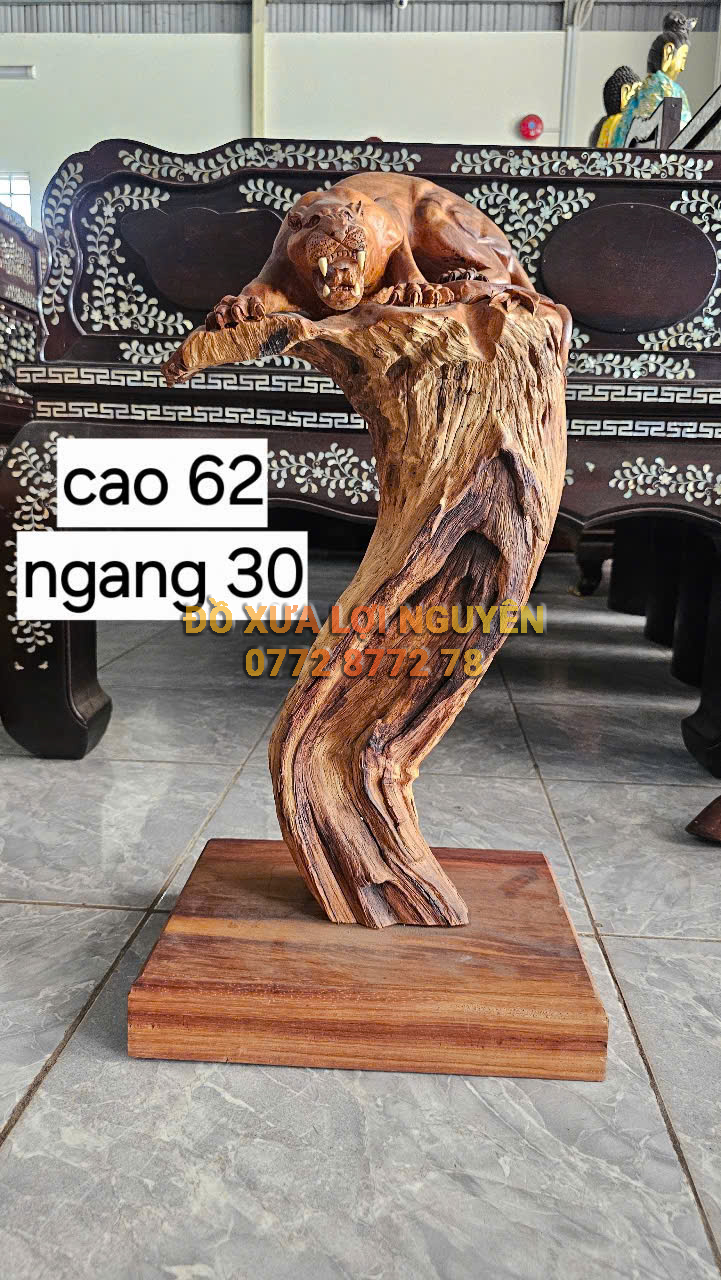 Tượng gỗ cẩm lai